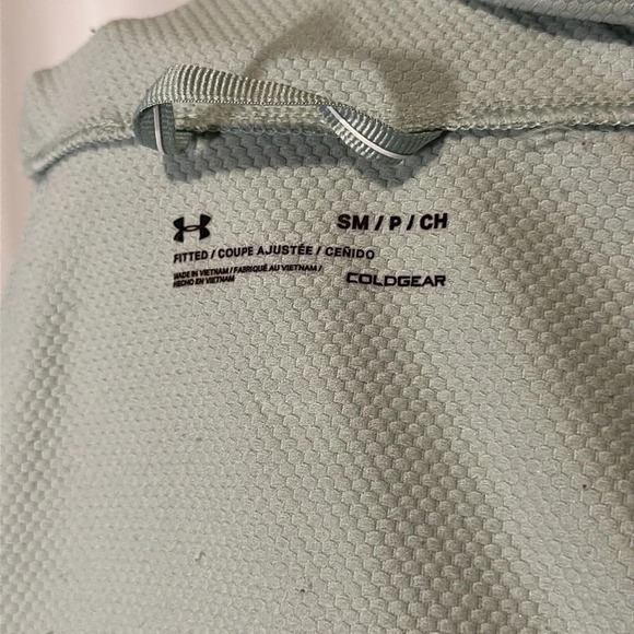 small Women’s light blue / mint Under Armour Cold Gear Reactor Run funnel neck - Picture 5 of 5